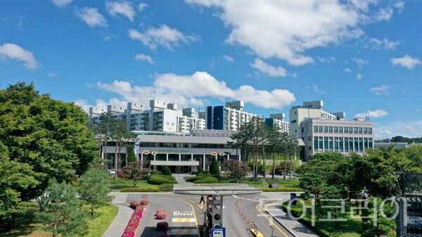 ▲논산시가 한국매니페스토실천본부에서 실시한 ‘2026년 전국 시군구청장 공약 이행 및 정보공개 평가’에서 최고 등급인 최우수(SA)를 달성했다(논산시 청사 전경). /사진-논산시