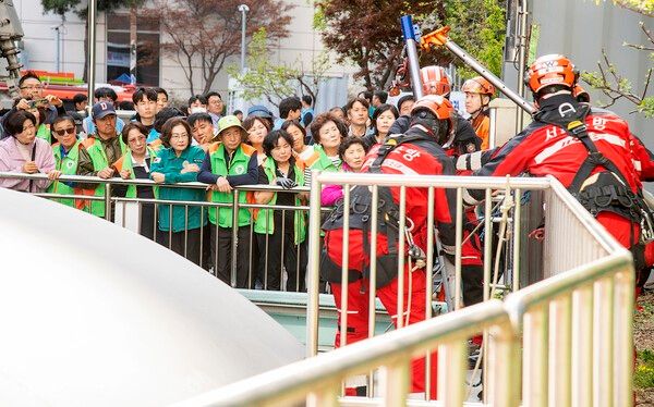 박희영 용산구청장 풍수해 종합훈련 현장 참석 모습(사진제공=용산구청)