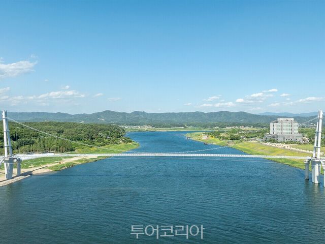 여주 남한강출렁다리&nbsp; /사진-승우여행사