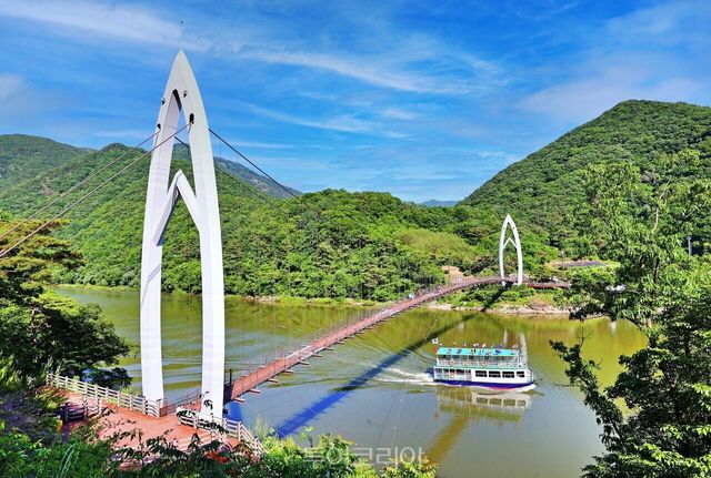 괴산 산막이옛길-연하협구름다리 산막이옛길 /사진-괴산군