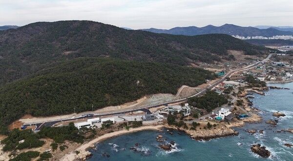 부산 기장군 ‘대변~죽성교차로간 도로개설사업 7차 구간’ 막바지 순항/사진제공=기장군.