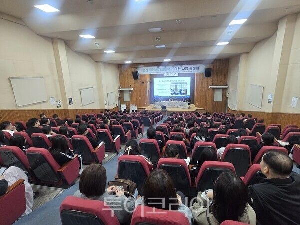 순천강남여자고등학교 지난 3일 공청회를 열고 약 5년 만에 이전 사업이 본궤도에 올랐다. /사진-박성화 기자