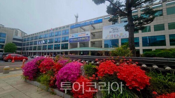 시흥시청 전경 ⓒ 투어코리아