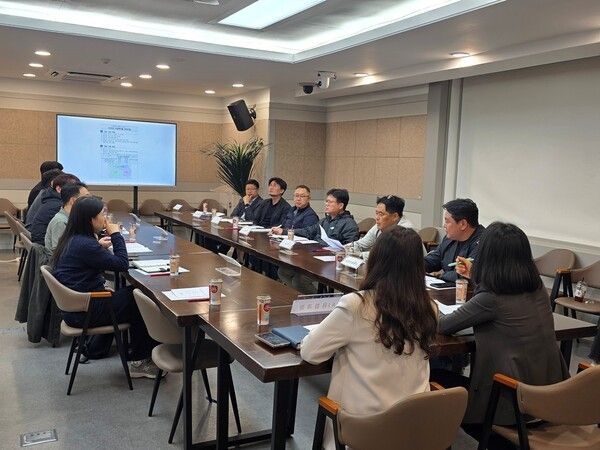 ▲ 의정부시가 쾌적한 도시 환경 조성을 위해 마련한 공중케이블 정비사업 실무 회의 현장 모습. / 사진제공 = 의정부시&nbsp;