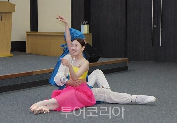 인천시티발레단(Incheon City Ballet)이 발레 ‘춘향’ 파드되(2인무)를 선보이고 있다.&nbsp;2026.05.07. / 투어코리아 이창호 기자
