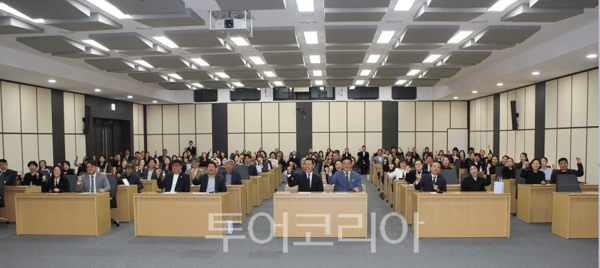 7일 오후 7시, 인천문화예술회관 회의장에서 ‘2026 인천국제무용페스티벌(IIDF)’의 성공적인 개최를 기원하는 발대식이 개최되고 있다. 2026.05.07. / 투어코리아 이창호 기자
