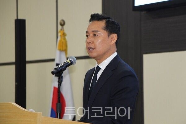 7일 오후 7시, 인천문화예술회관 회의장에서 열린 ‘2026 인천국제무용페스티벌(IIDF)’ 발대식에서 박태희 조직위원장이 개회사를 하고 있다.&nbsp;2026.05.07. / 투어코리아 이창호 기자