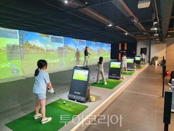 포천 체육 끔나무 이음사다리에 참여충인 골프연스장/투어코리아뉴스 정명달 기자