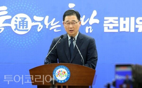 ▲29일 언론 브리핑 중인 김선태 당선인 대변인 모습. /사진-준비위