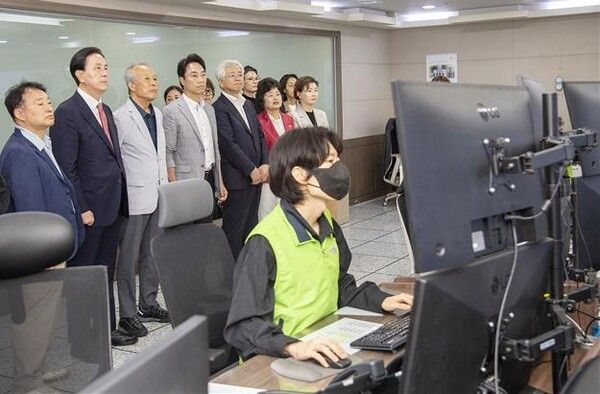 김경대 용산구청장 당선인 인수위원회 CCTV 통합관제센텨 방문 모습(사진제공=용산구청)