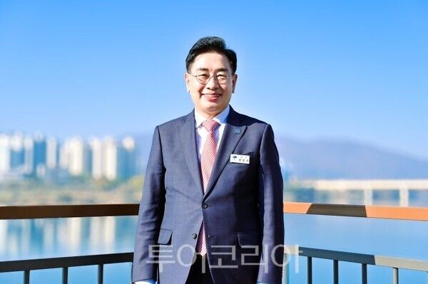 재선에 성공한 전진선양평군수/투어코리아뉴스 김경남 기자