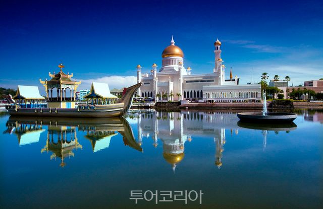 브루나이 오마르알리 사이푸딘 모스크(Omar Ali Saifu-ddin) /사진=로열브루나이항공