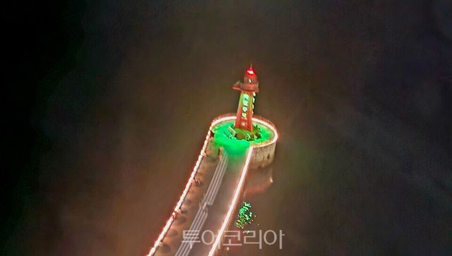 여수해상케이블카에서 바라본&nbsp; 여수 밤바다 야경/사진=유경훈 기자