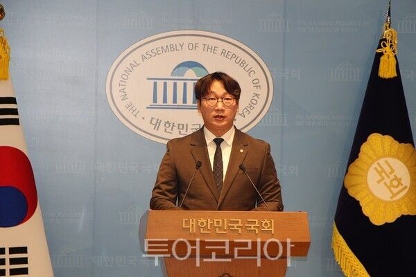 모경종 의원은 11일 오전 여의도 국회 소통관에서 기자회견을 열고 있다.&nbsp;2026.07.11. / 투어코리아 이창호 기자