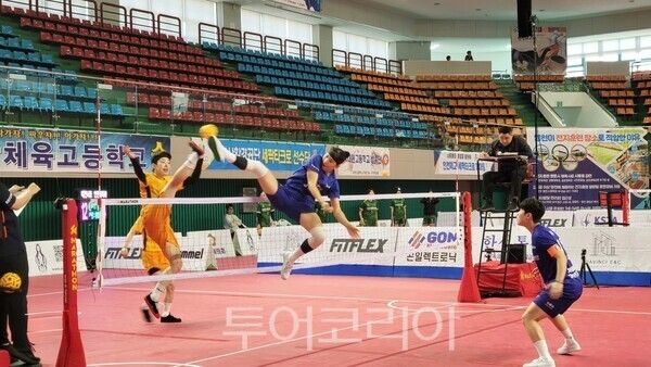 영천시는 7월 11일부터 15일까지 영천체육관에서 제27회 전국남여종별세팍타크로대회를 개최한다./사진-영천시