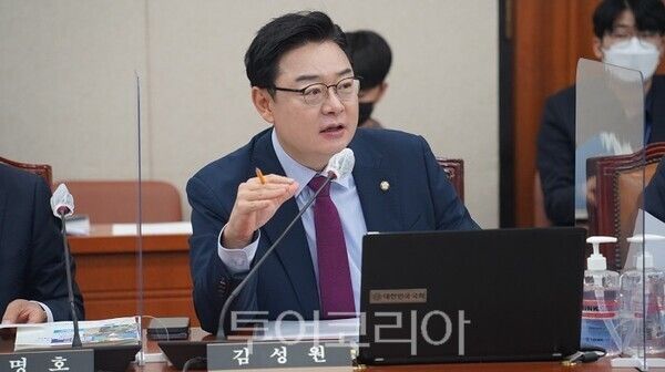김성원 국회의원/투어코리아뉴스 정명달 기자