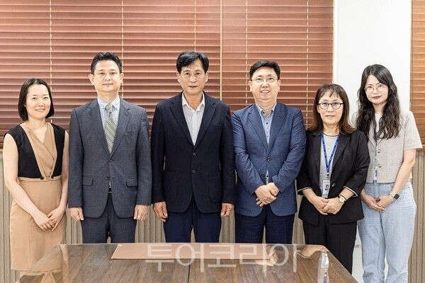 임상우 외교부 공공외교대사 겸 재외국민보호‧영사 담당 정부대표가 검단구청을 방문해 초기 운영 현황을 확인하고 안정적 서비스 정착을 위한 행정 협력체계 구축에 나섰고 있다.