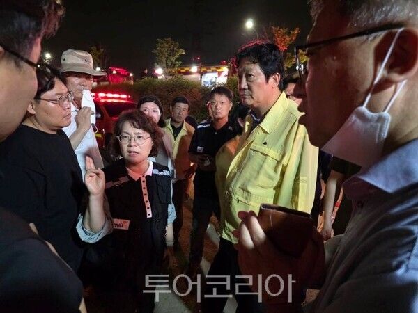 화재현장에 달려간 손배찬 파주시장/투어코리아뉴스 김경남 기자