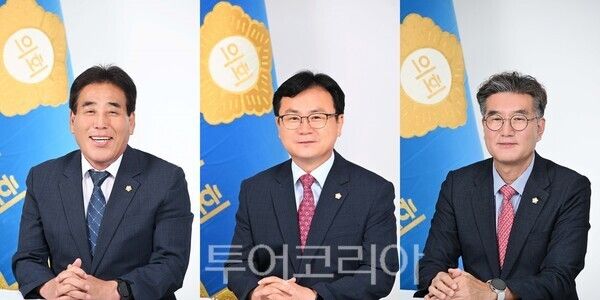 울주군의회는 지난 16일 상임위원장 선출과 상임위원회 구성을 완료했다. 사진 왼쪽부터 한성환 의회운영위원장, 박기홍 행정복지위원장, 이상걸 경제건설위원장./사진-울주군의회