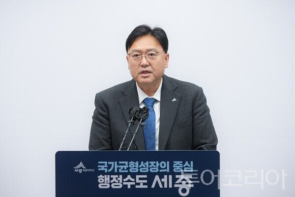 ▲조상호 세종시장은 11일 대통령의 발언을 두고 “행정수도 세종 완성을 향한 국정 최고 책임자의 단호한 의지”라며 환영의 뜻을 나타내고, 정치권을 향해 정기국회 내 행정수도 특별법 제정을 강력히 촉구했다. /사진-세종시