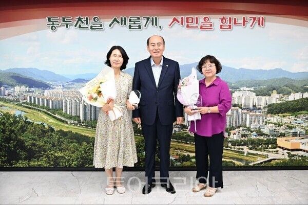 박형덕 시장(가운데0/투어코리아뉴스 정명달 기자 사진=동두천시