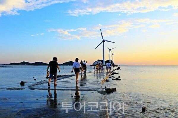 안산 탄도 바닷길/투어코리아뉴스 정명달 기자 사진=안산시