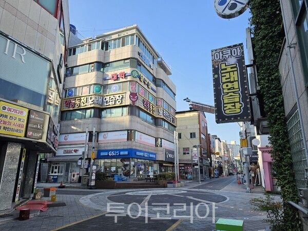 울산 남구(구청장 임현철)가 울산대학교 바보사거리디자인거리 일대를 '울산대바보사거리 골목형상점가'로 지정했다고 7일 밝혔다./사진-울산 남구