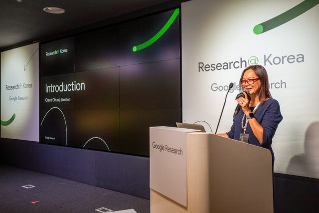 그레이스 정 구글 호주 리서치센터장이 ‘리서치@코리아'의 개회사를 하고 있다.