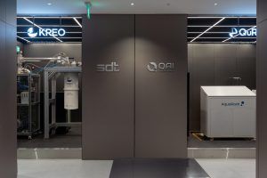 양자표준기술 전문기업 ‘SDT’, 쿼텀 AI 전문기업 ‘QAI’에 상업용 양자-고전 하이브리드 시스템 공급