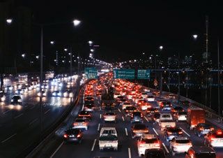 [전현우X정희원 칼럼] 운전면허 없는 남자 | 예스24 채널예스