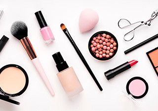 [이소연 칼럼] 파운데이션을 전자레인지에 30초 돌려주세요 | 예스24 채널예스