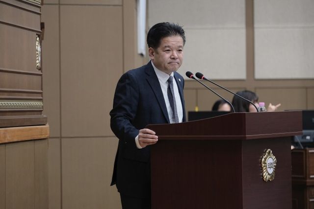 신종갑 마포구의원이 구정질문을 펼치고 있다./사진제공=마포구의회