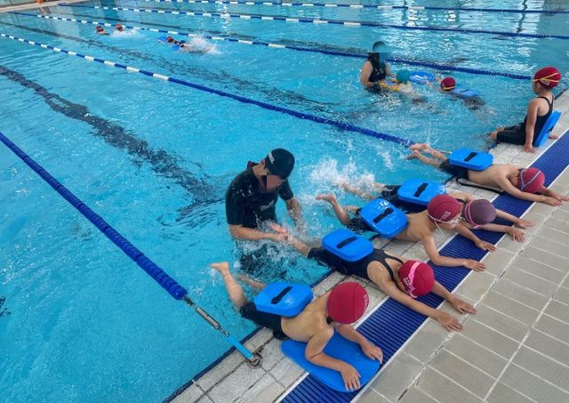 아이들이 한전아트센터 스포츠클업 유아체능단 수영 프로그램을 진행하는 모습./사진제공=청흥