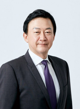 △ 1961년생 / 미국 컬럼비아대학교 화학공학과를 졸업 / 로슈 글로벌제품개발조달담당 VP / 삼성바이오로직스 CMO2 센터장 / 2020~현재 삼성바이오로직스 대표이사 사장