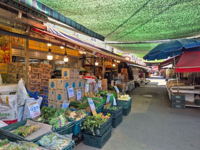 공덕역 5번 출구 근처 마포공덕시장 내부 전경. / 사진=한상현 기자