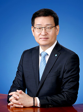 △1969년 / 서울대 경영학과 졸업 / 미국 노스웨스턴대 경영학 석사(MBA) / 행정고시 35회 출신 / 금융위원회 자본시장국장, 기획조정관, 금융위원회 상임위원, 금융정보분석원장 등 역임