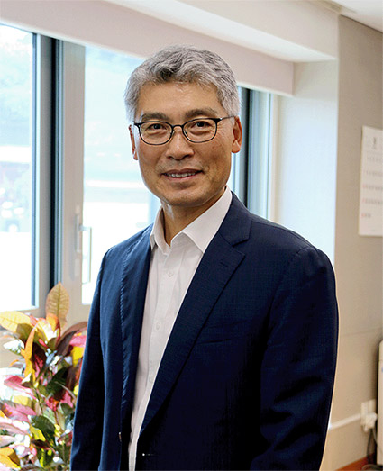 △1967년생 / 연세대 경제학 / 美 보스턴대학교 경제학 석사 / 2010년 금감원 여신전문총괄팀장 / 2017년 금감원 비서실장 / 2019년 금감원 은행감독국장 / 2021년 금감원 은행담당 부원장보 / 2022년 금감원 은행, 중소서민금융담당 부원장 / 2024년 금융연수원장