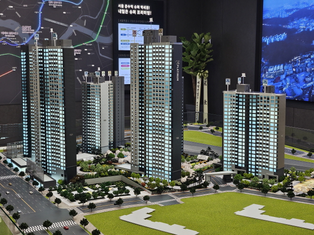 20일 문을 연 쌍용건설 '쌍용 더 플레티넘 온수역' 견본주택의 모형도./한국금융신문 조범형 기자