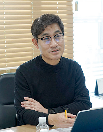 △부산대학교 전자계산학 졸업 ('94.02) / 연세대학교 대학원 공학경영학 졸업('14.02) / 동남은행 ('94.02~'98.07) / 주택은행 ('98.10~'00.02) / 웹케시(주) ('00.03~'06.11) / (주)쿠콘 대표이사 ('06.12 ~ 현재) / (사)한국핀테크산업협회 부회장 (’20.03 ~ 현재) / 디지털플랫폼정부위원회 민간위원 (‘22.09) /소프트웨어 산업발전 유공자 대통령 표창 수상 (‘22.12)