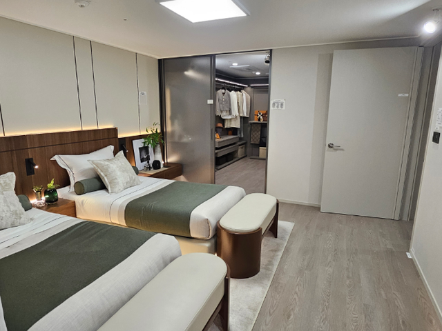 119A㎡타입 안방 전경. 침실과 드레스룸이 넓고 수납공간이 많다./한국금융신문 조범형 기자