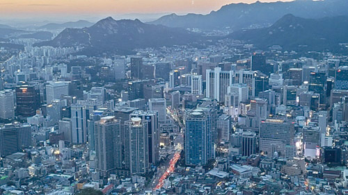 남산에서 바라본 서울 도심./사진제공=주현태 기자