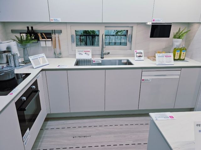 75A㎡타입 주방 전경./한국금융신문 조범형 기자