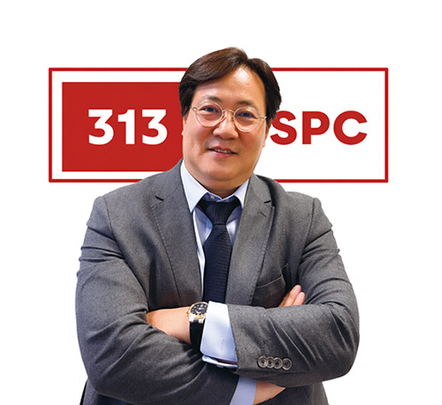 •313교육(옛 명동유학본부) 대표 •미국 정규 온라인 사립고 컬럼비아스쿨(Columbia School) 한국 대표 •BCIS 영어아카데미(BCIS ENGLISH ACADEMY) 설립자 •한국유학협회 부회장/극동방송 운영위원/전 한국청소년세상 사무총장 •2019년 보험 대리점 라이선스 취득(생명·화재·3자) •미국 크롬포레스터(학비환불 보험)·유나이티드 헬스케어(건강보험) 아·태 독점 에이전시