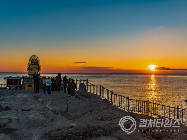 (부산 기장) 해동용궁사 내에서도 일출 명소인 제룡단 방생 터_박산하 촬영.jpg