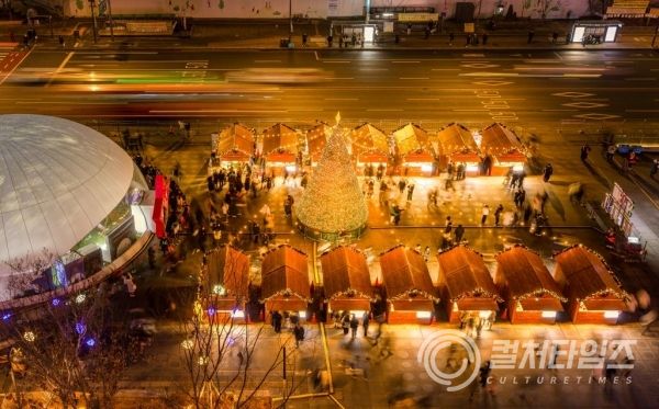 광화문광장 마켓 전경.png