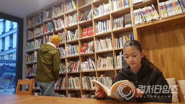 주독일한국문화원 도서관 1.jpg