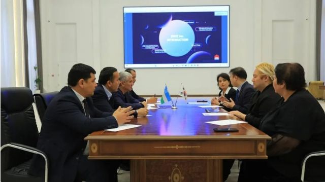 12월 4일 우즈베키스탄 부하라주 정부와 한국을 대표하는 교육그룹 ENOZ는 회담을 갖고, AI 핵심역량 양성 선도모델을 AI 디지털 교육에 도입하기로 결의했다
