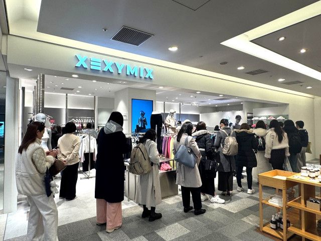 젝시믹스 오모테산도힐스 매장 전경