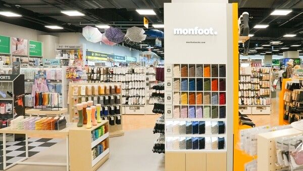 ‘다이소 이마트 의왕점, 몬풋 양말 브랜드 쇼룸’ /아성다이소 제공