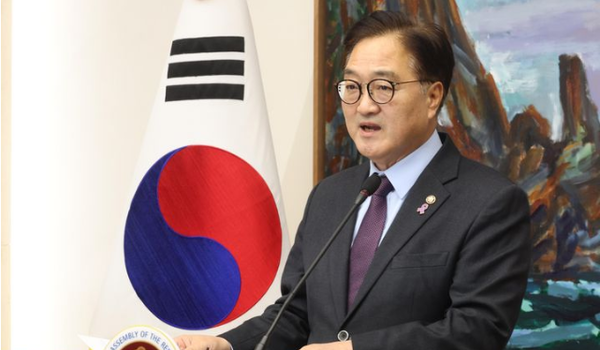 우원식 국회의장이 6일 오후 서울 여의도 국회에서 '윤석열 대통령 국회 방문' 등 현안 관련 담화문을 발표하고 있다. 2024.12.06 / 출처-뉴시스 (포인트경제)